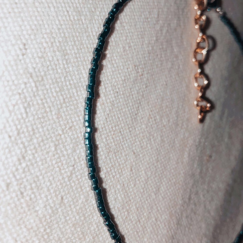 Choker - Picture 3 of 5